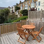 2 Bed In Oc-s201 * Scarborough