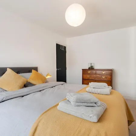 2 Bed In Oc-s201